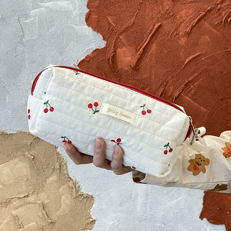 Trousse de toilette - Elégante avec motifs cerises brodés