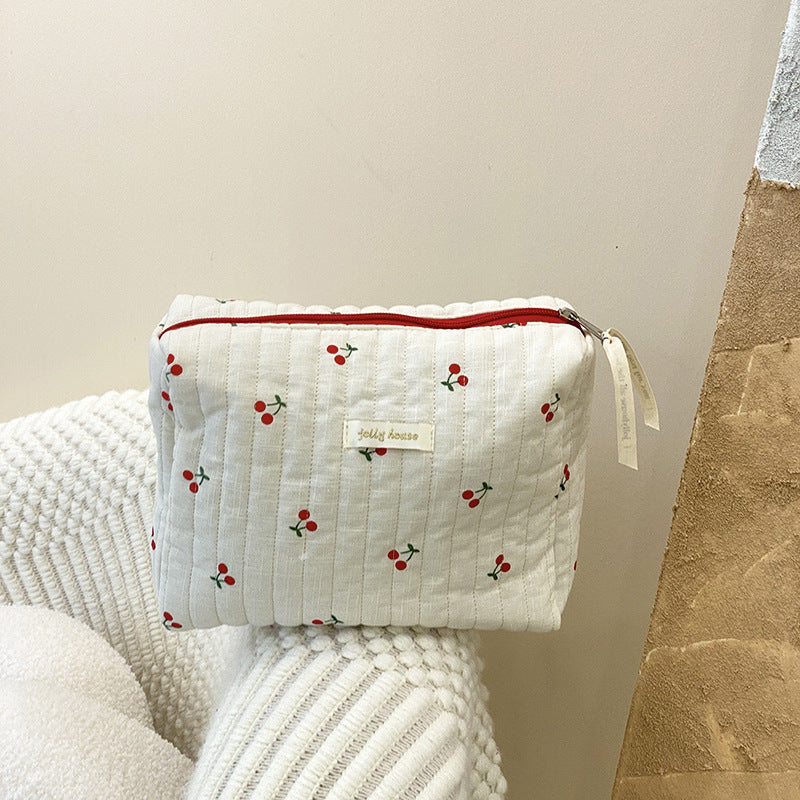 Trousse de toilette -  Elégante avec motifs cerises brodés