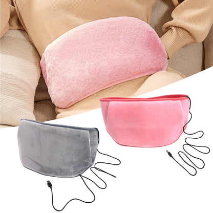Femme portant la ceinture chauffante 