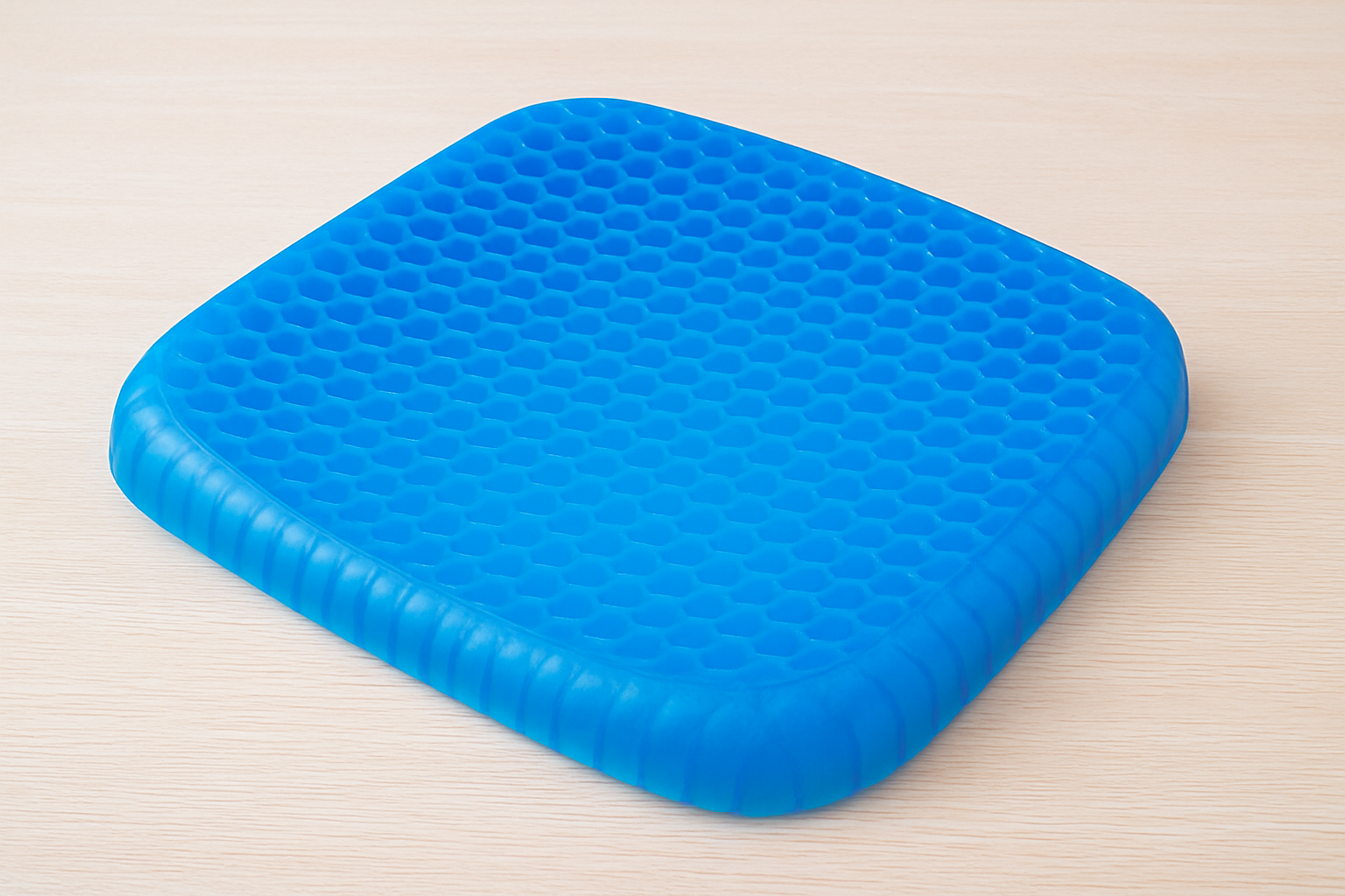 Un coussin de siège en gel confortable, possibilité d'utilisation pour prévention escarres 