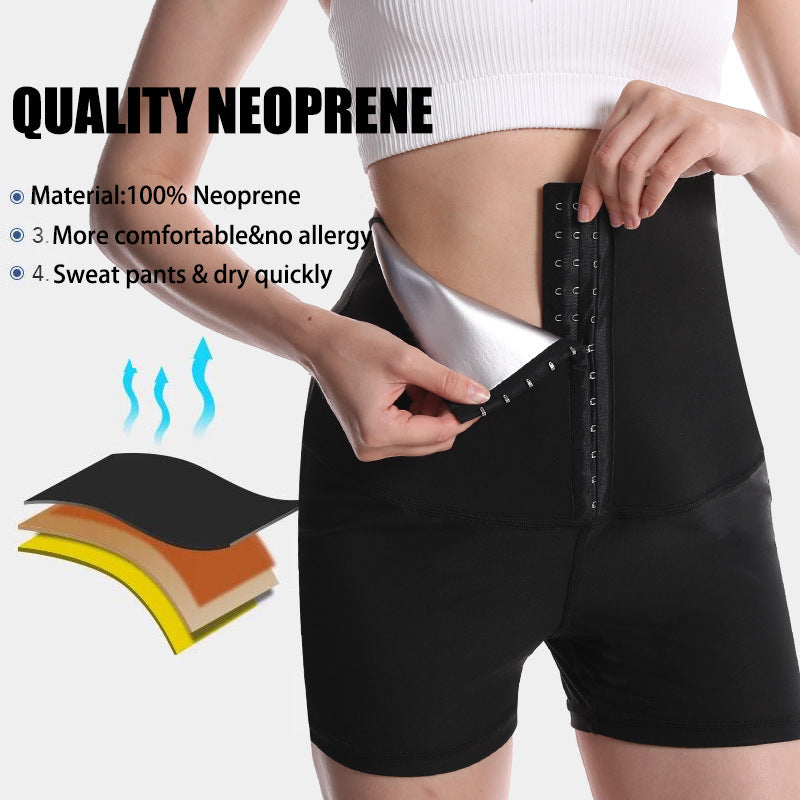 Femme portant short de sudation 