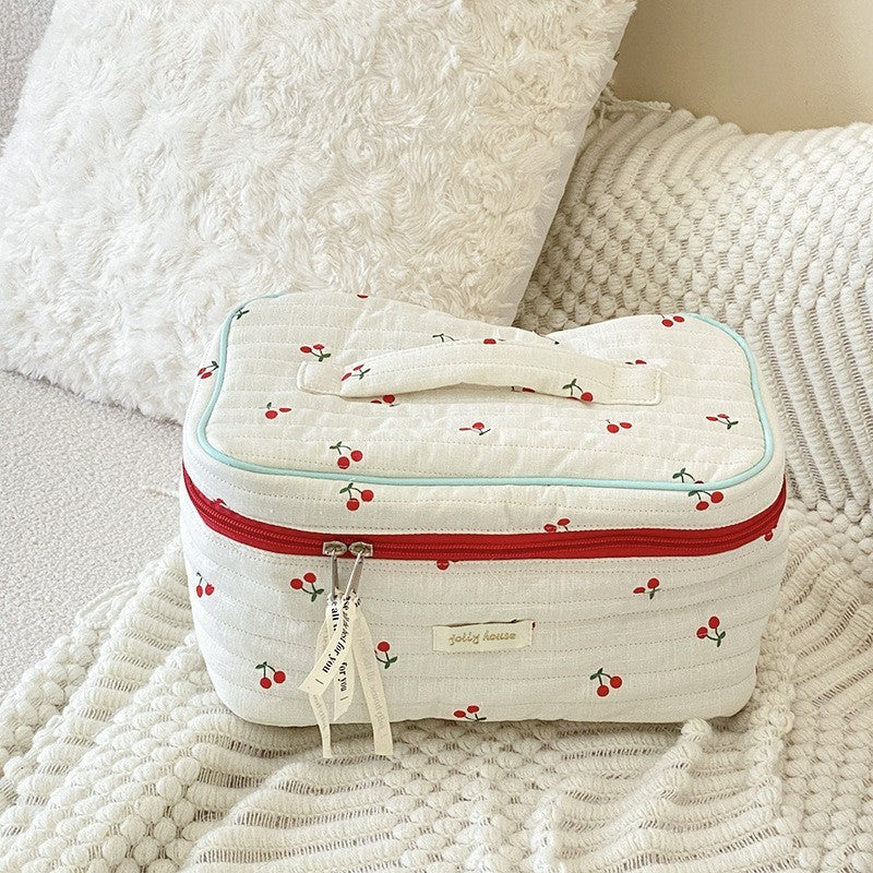 Trousse de toilette -  Elégante avec motifs cerises brodés